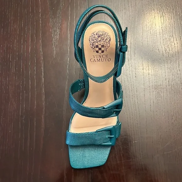 Vince Camuto Heels - Picture 2 of 7